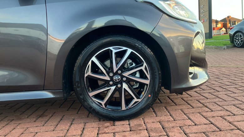 Toyota Yaris 1.5 Hybrid Design 5dr CVT Hybrid Hatchback